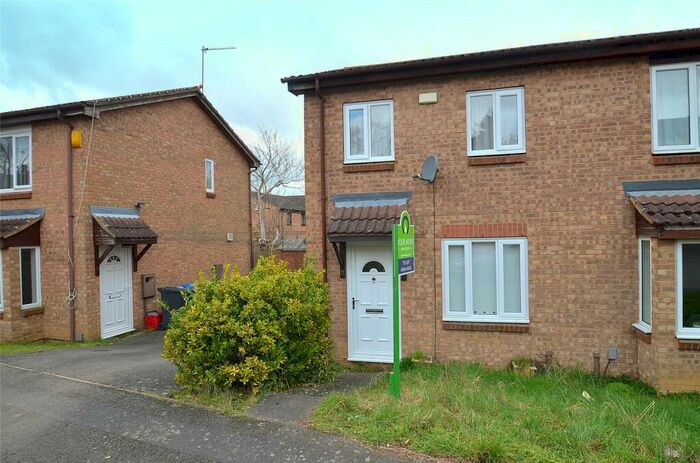 2 Bedroom Semi-Detached House To Rent In Richard Close, Kettering, Northamptonshire, NN15