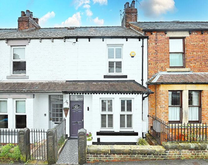 2 Bedroom Terraced House For Sale In Grey Street, Harrogate, HG2