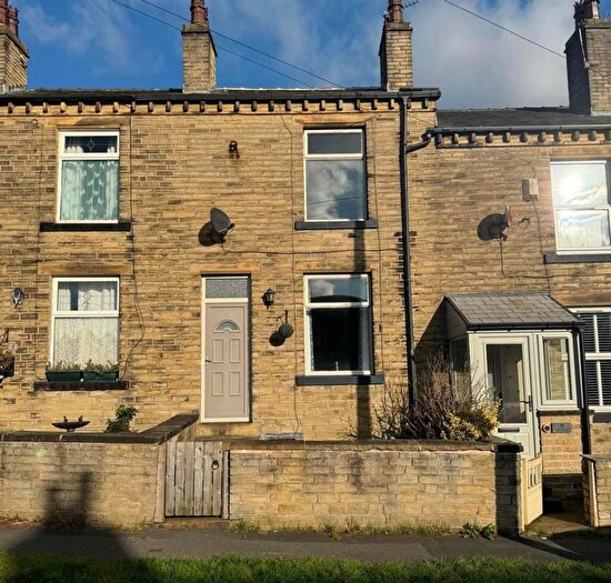 2 Bedroom Terraced House For Sale In East Street, Lightcliffe, HX3