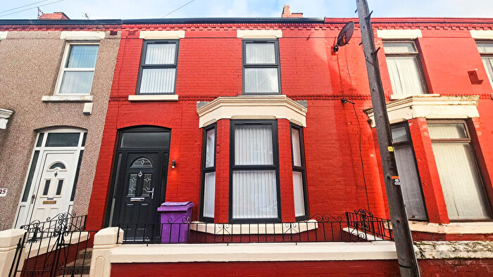 4 Bedroom House To Rent In Crawford Avenue, L18