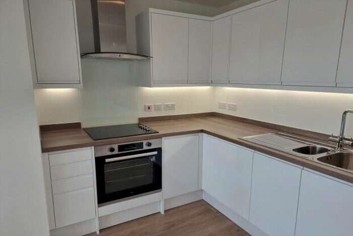2 Bedroom Flat To Rent In Riverside Walk, Ashford, TN23