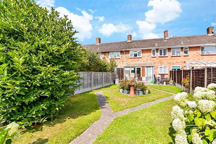 3 Bedroom Semi-Detached House For Sale In Ashdown Drive, Tilgate, Crawley, West Sussex, RH10