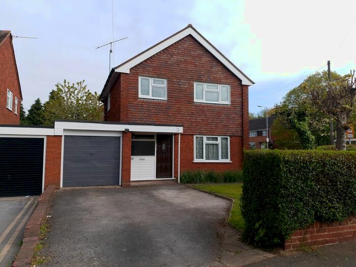 3 Bedroom Detached House To Rent In Fitzmaurice Road, Wolverhampton, West Midlands, WV11