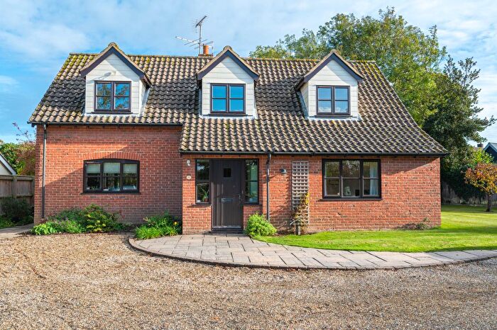 4 Bedroom Detached House For Sale In Trimley Road, Kirton, IP10