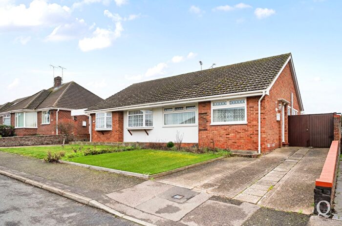 2 Bedroom Bungalow For Sale In Sterling Road, Sittingbourne, Kent, ME10
