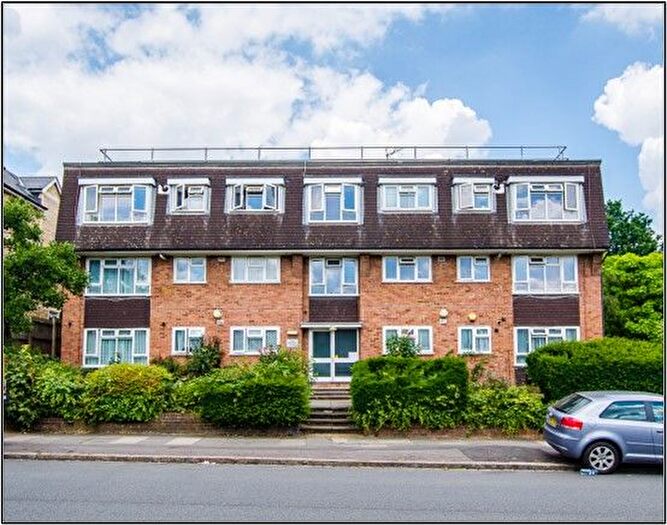 1 Bedroom Flat To Rent In Colney Hatch Lane, London, N11