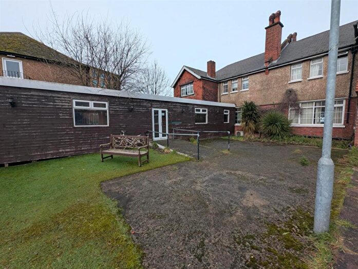 1 Bedroom Property To Rent In Kingston Road, KT3