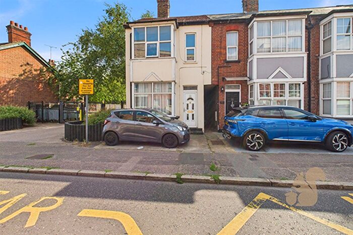 1 Bedroom Flat For Sale In Victoria Road, Chelmsford, CM1