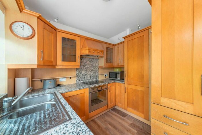 3 Bedroom Property To Rent In Bittacy Hill, Mill Hill East, London, NW7