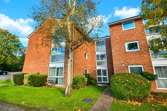 2 Bedroom Apartment To Rent In Fairview Gardens, Farnham, Surrey, GU9