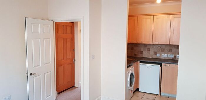 1 Bedroom Flat To Rent In Gloucester Place, Folkestone, CT20