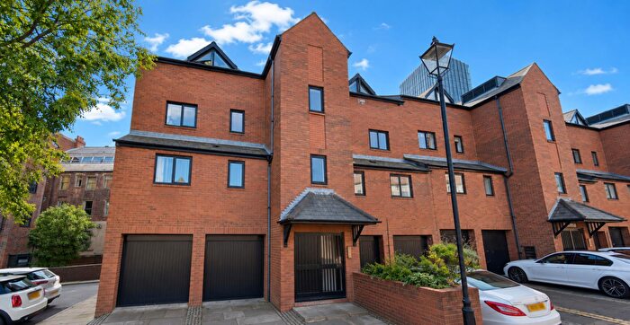 2 Bedroom Apartment To Rent In Blackfriars Court, Newcastle Upon Tyne, NE1