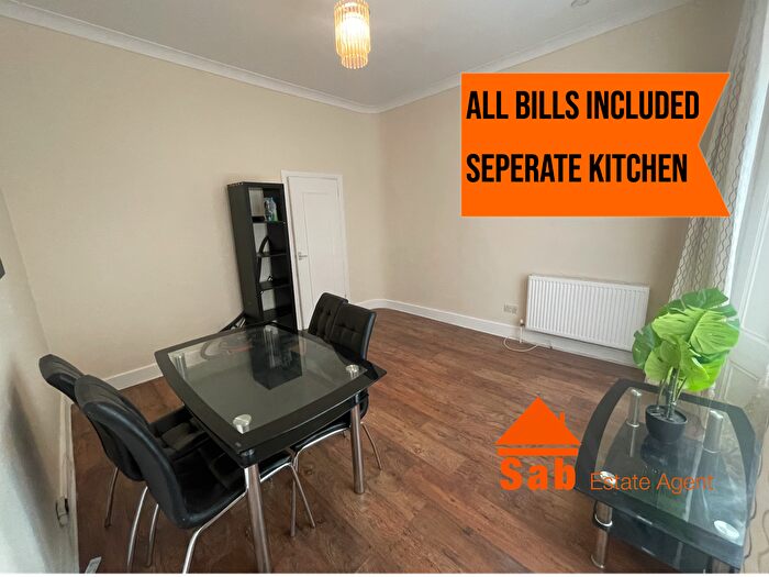 1 Bedroom Flat To Rent In Bamborough Gardens, London, W12