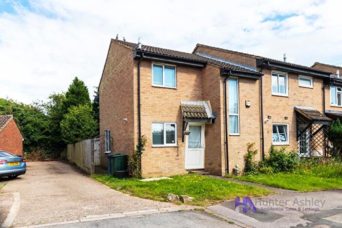 2 Bedroom End Of Terrace House To Rent In Redhouse Close, High Wycombe, HP11