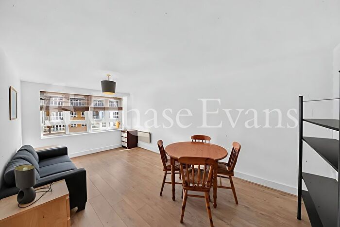 1 Bedroom Flat To Rent In St. Davids Square, Isle Of Dogs, London, E14