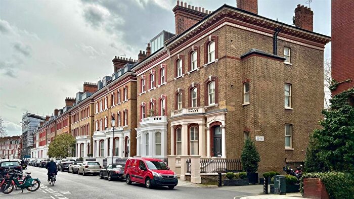 1 Bedroom Flat For Sale In Roland Gardens, Chelsea, SW7