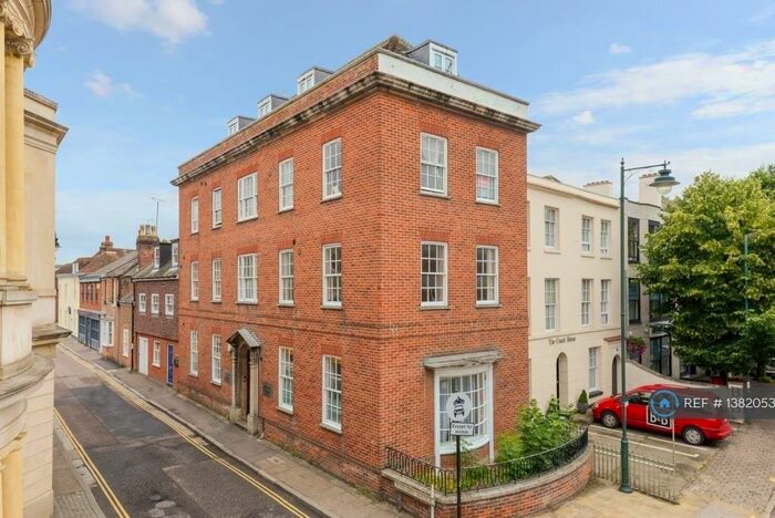 2 Bedroom Flat To Rent In Heritage House, Canterbury, CT1