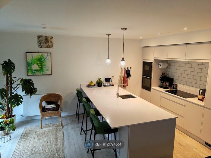 3 Bedroom End Of Terrace House To Rent In Albert Hill Street, Manchester, M20