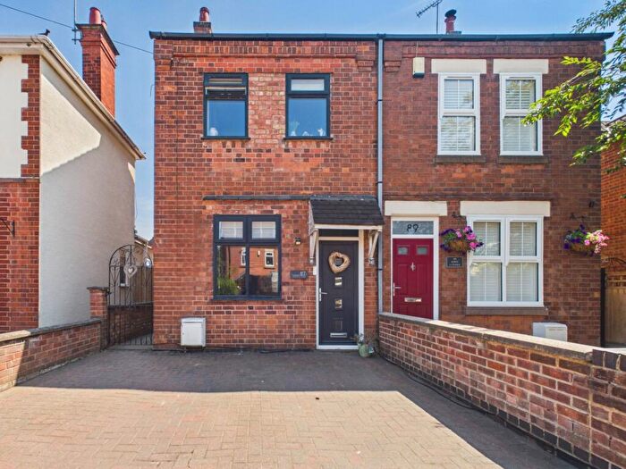 3 Bedroom Semi-Detached House For Sale In Coventry Road, Burbage, Hinckley, LE10