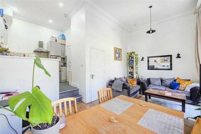 2 Bedroom Flat To Rent In Clifton Gardens, Warwick Avenue Station, W9