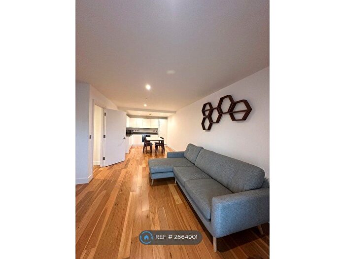 2 Bedroom Flat To Rent In Love Lane, London, SE18