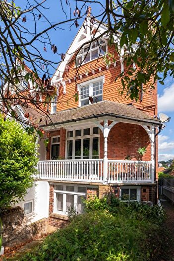1 Bedroom Flat To Rent In Knoll Road, Dorking, RH4