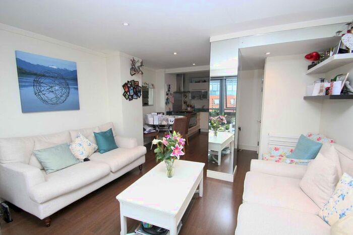 2 Bedroom Flat To Rent In Upper Richmond Road, London, SW15