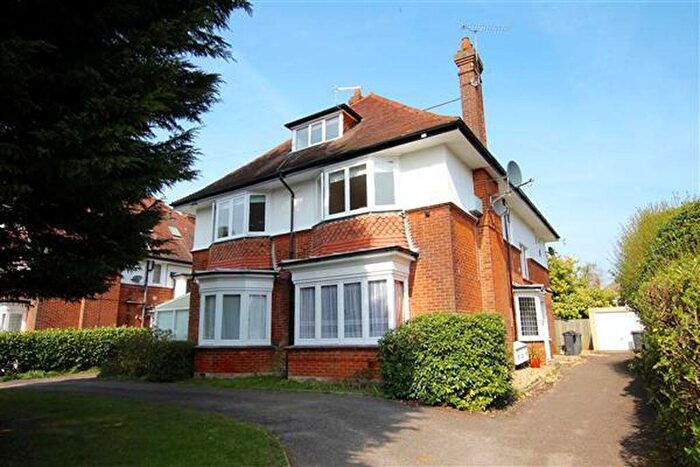 2 Bedroom Flat To Rent In Portchester Road, Bournemouth, BH8