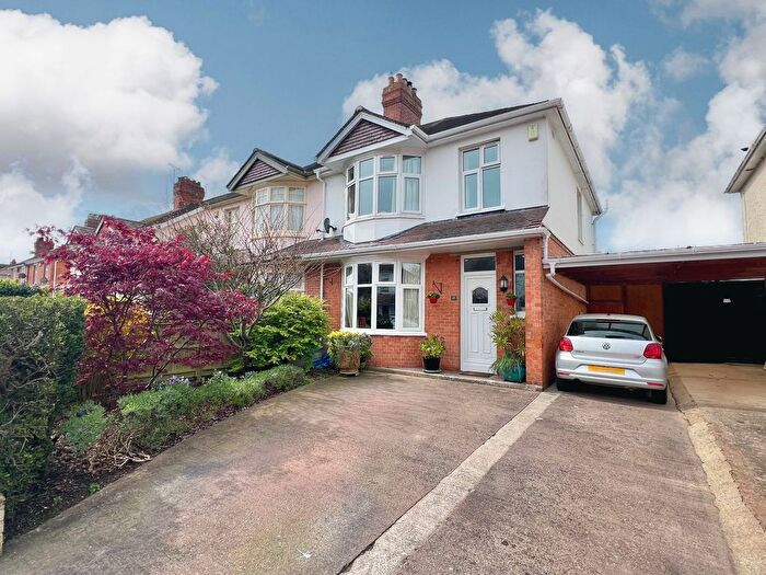 3 Bedroom Semi Detached House For Sale In Clifford Avenue, Taunton, TA2