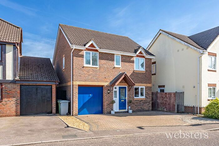 4 Bedroom Detached House For Sale In Cricket Close, Drayton, NR8