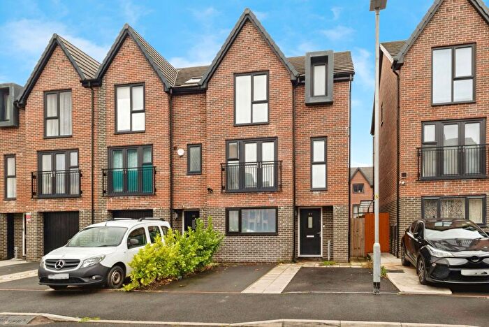 4 Bedroom Town House For Sale In Guardsman Tony Downes Way, Droylsden, Manchester, Greater Manchester, M43