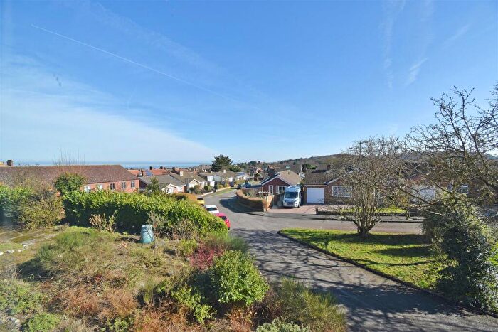 2 Bedroom Apartment To Rent In Court Drive, Cromer, NR27