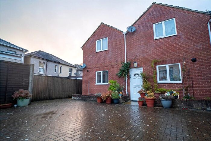 2 Bedroom End Terrace House For Sale In North Street, Old Town, Swindon, Wiltshire, SN1