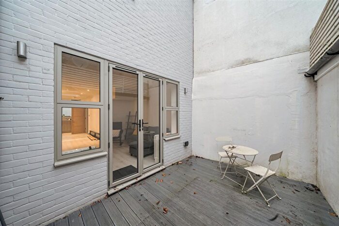 3 Bedroom Mews To Rent In Rose Joan Mews, London, NW6