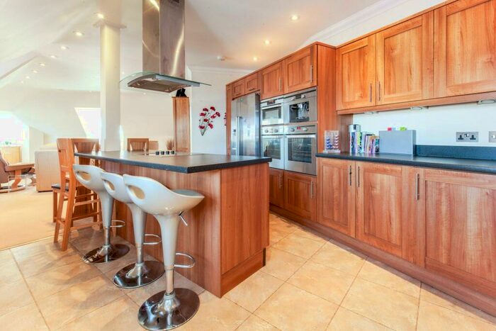 2 Bedroom Apartment To Rent In Old Orchard Road, Eastbourne, BN21