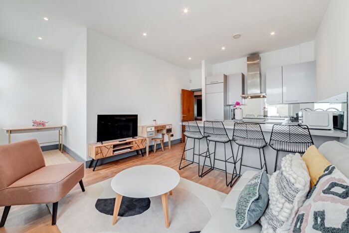 1 Bedroom Terraced House To Rent In Westbourne Grove, Notting Hill, W2