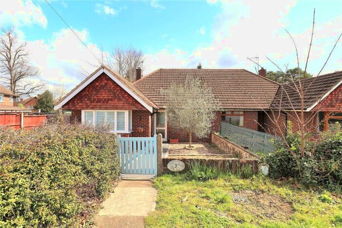 3 Bedroom Bungalow To Rent In Woking, Surrey, GU22