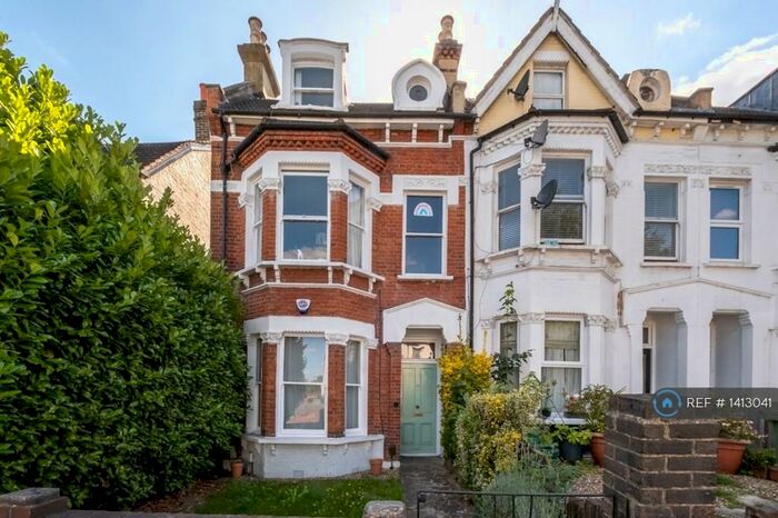 2 Bedroom Flat To Rent In Elmers End Road, London, SE20