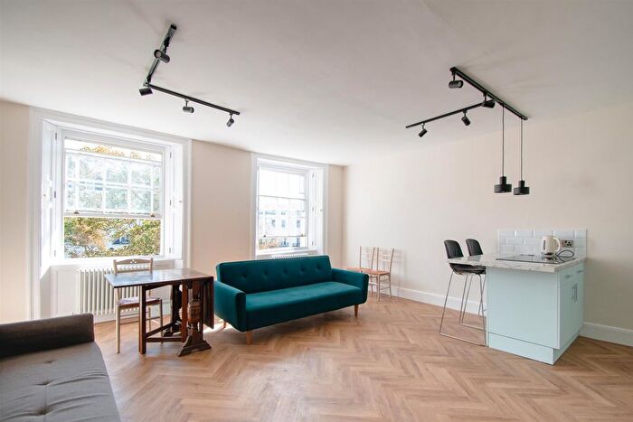 1 Bedroom Flat For Sale In Wellington Square, Hastings, TN34