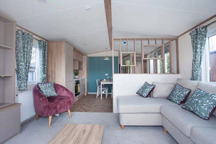 2 Bedroom Lodge For Sale In Ladera Retreat, Eaton, Congleton, CW12