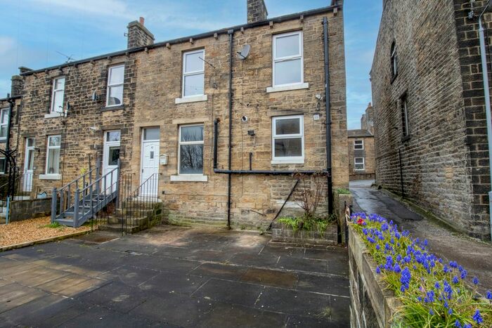 2 Bedroom End Of Terrace House To Rent In Keighley Road, Silsden, Keighley, BD20