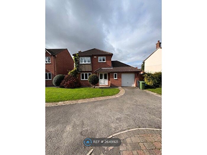 3 Bedroom Detached House To Rent In Grange Park, Bristol, BS9