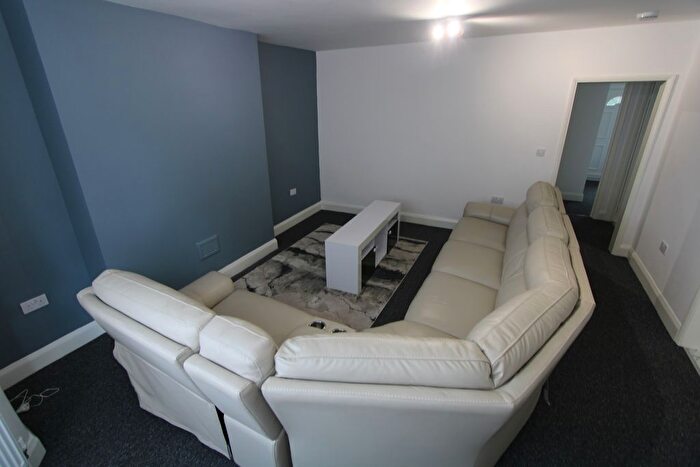 2 Bedroom Flat To Rent In Elmwood Road, Croydon, CR0