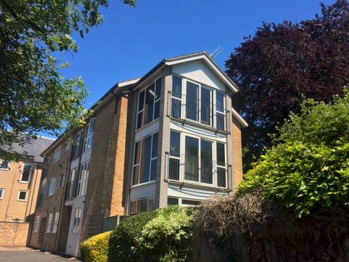 2 Bedroom Apartment To Rent In Archers Road, Central, SO15