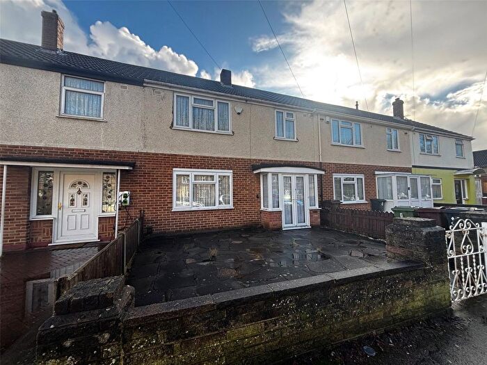 3 Bedroom Terraced House For Sale In Arneways Avenue, Chadwell Heath, RM6