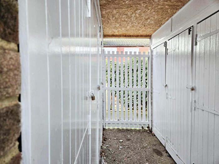 1 Bedroom Flat For Sale In Mortlake Close, Beddington, CR0