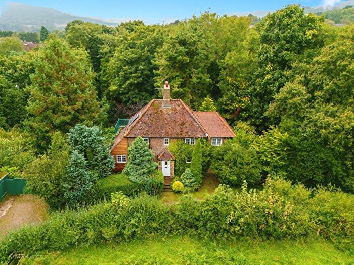 3 Bedroom Detached House For Sale In Carr Lane, Scalby, Scarborough, YO13