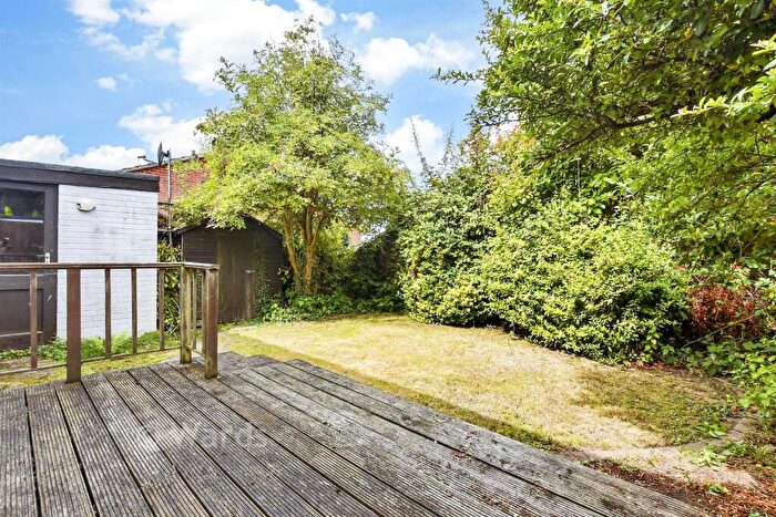 2 Bedroom Semi-Detached Bungalow For Sale In Wingrove Drive, Grove Green, Maidstone, Kent, ME14