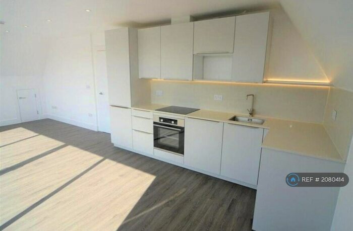 1 Bedroom Flat To Rent In Beech House, St. Albans, AL3