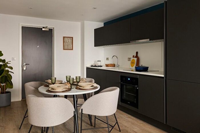 2 Bedroom Flat To Rent In Flat, Swan Street, Manchester, Greater Manchester, M4